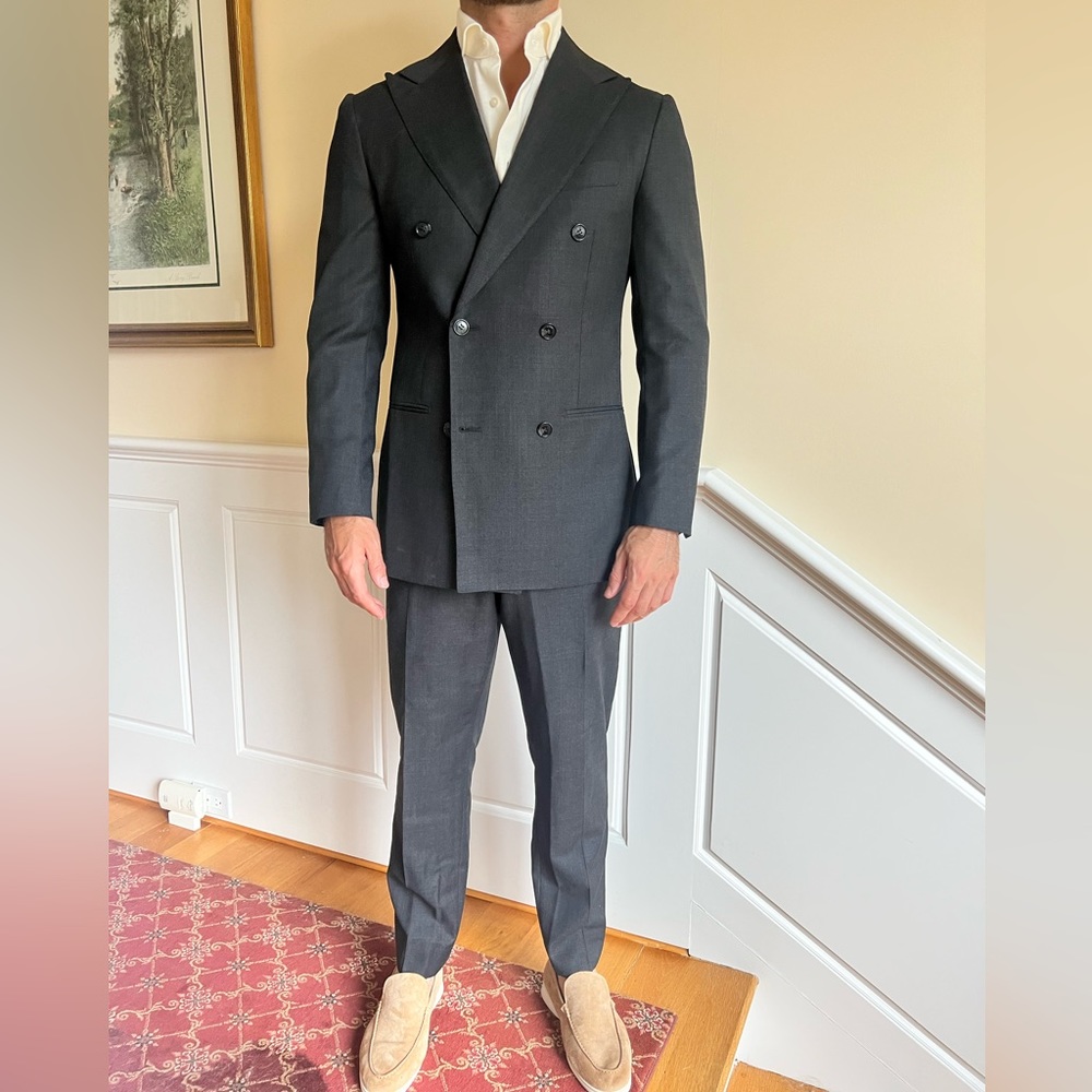 Suitsupply Soho Double Breasted Suit 38R excellent conditon